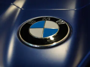 BMW M4 xDr Competition Cabrio in FROZEN BLUE