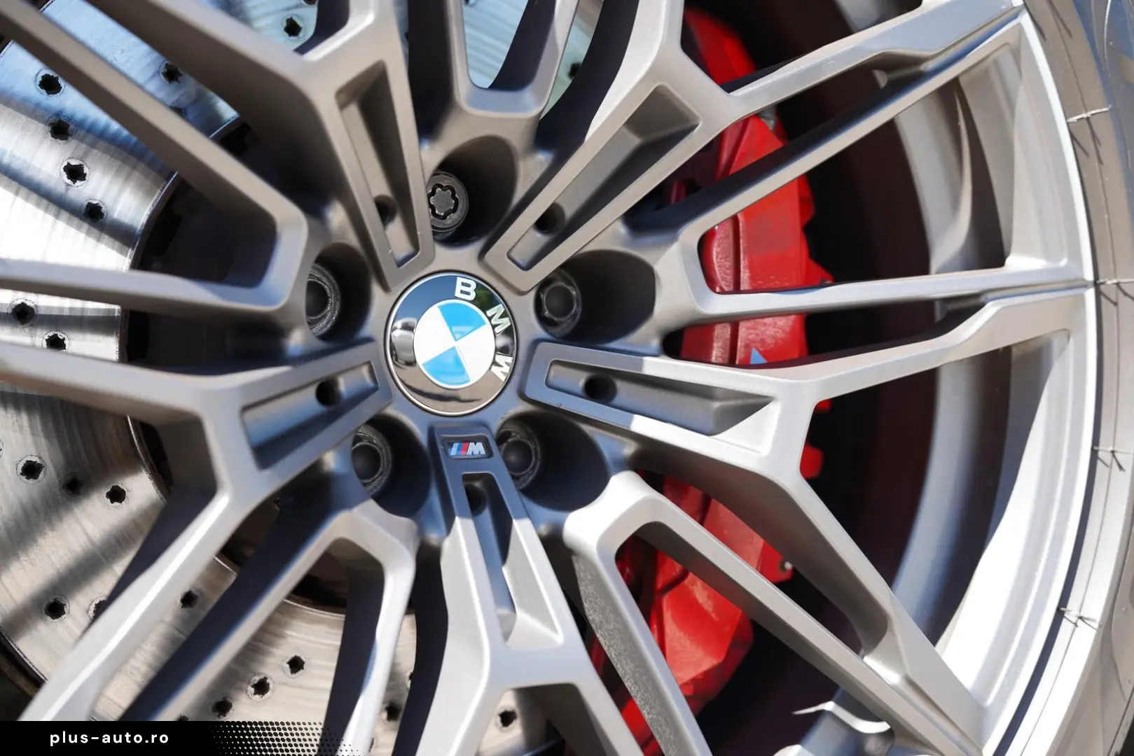 BMW M4 xDr Competition Cabrio in FROZEN BLUE