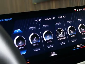 BMW M4 Coupe Competition CARBON Skyscraper Individua