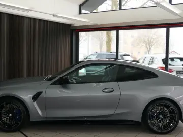 BMW M4 Coupe Competition CARBON Skyscraper Individua