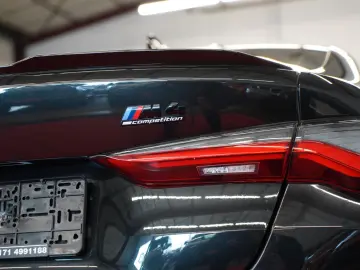 BMW M4 Competition Carbon Head-Up H K