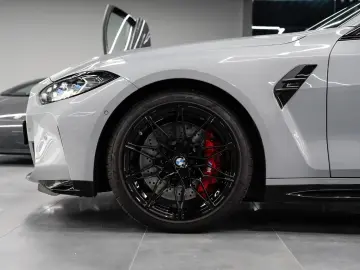 BMW M4 Cabrio xDrive Competition Laser-Carbon-Wide
