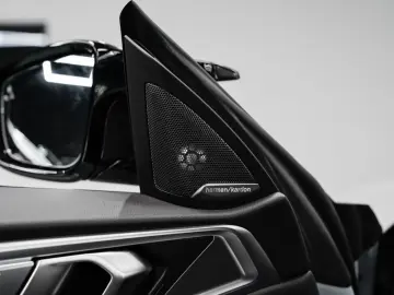 BMW M4 Cabrio xDrive Competition Laser-Carbon-Wide