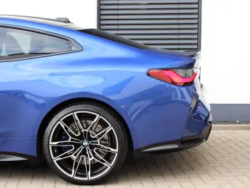BMW M4 Competition Coupe CARBON 360  DEUTSCHS
