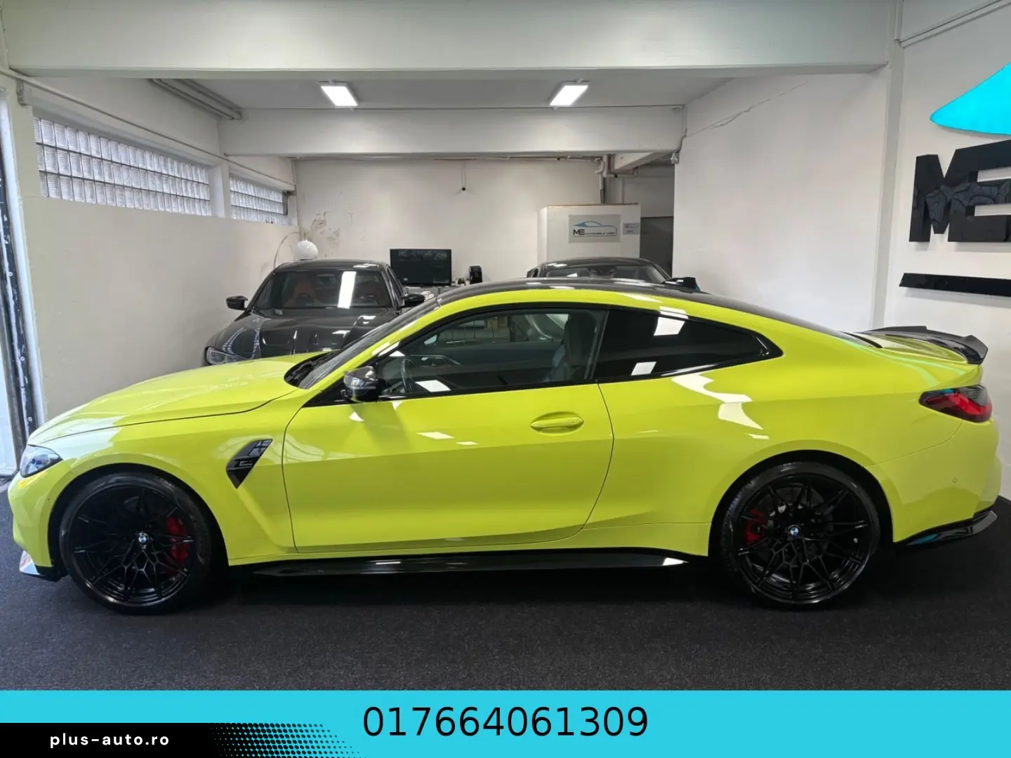 BMW M4 Coupe xDrive Competition CARBON HEAD UP R CAM