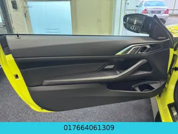 BMW M4 Coupe xDrive Competition CARBON HEAD UP R CAM