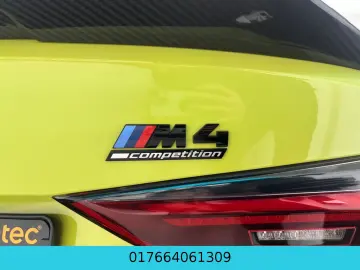 BMW M4 Coupe xDrive Competition CARBON HEAD UP R CAM
