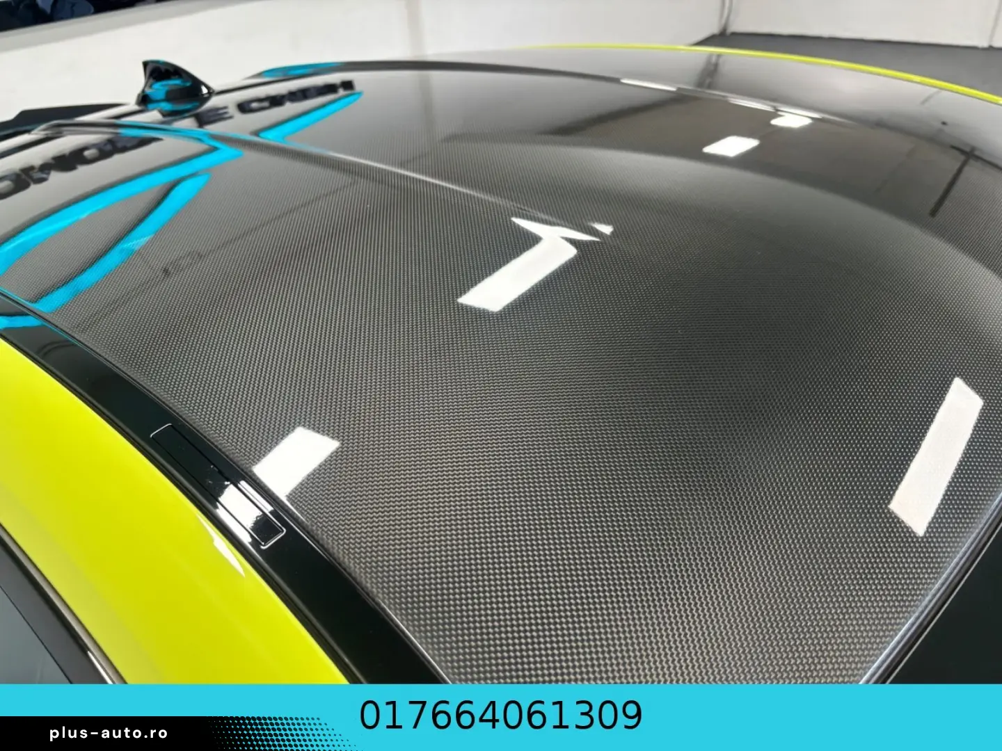 BMW M4 Coupe xDrive Competition CARBON HEAD UP R CAM