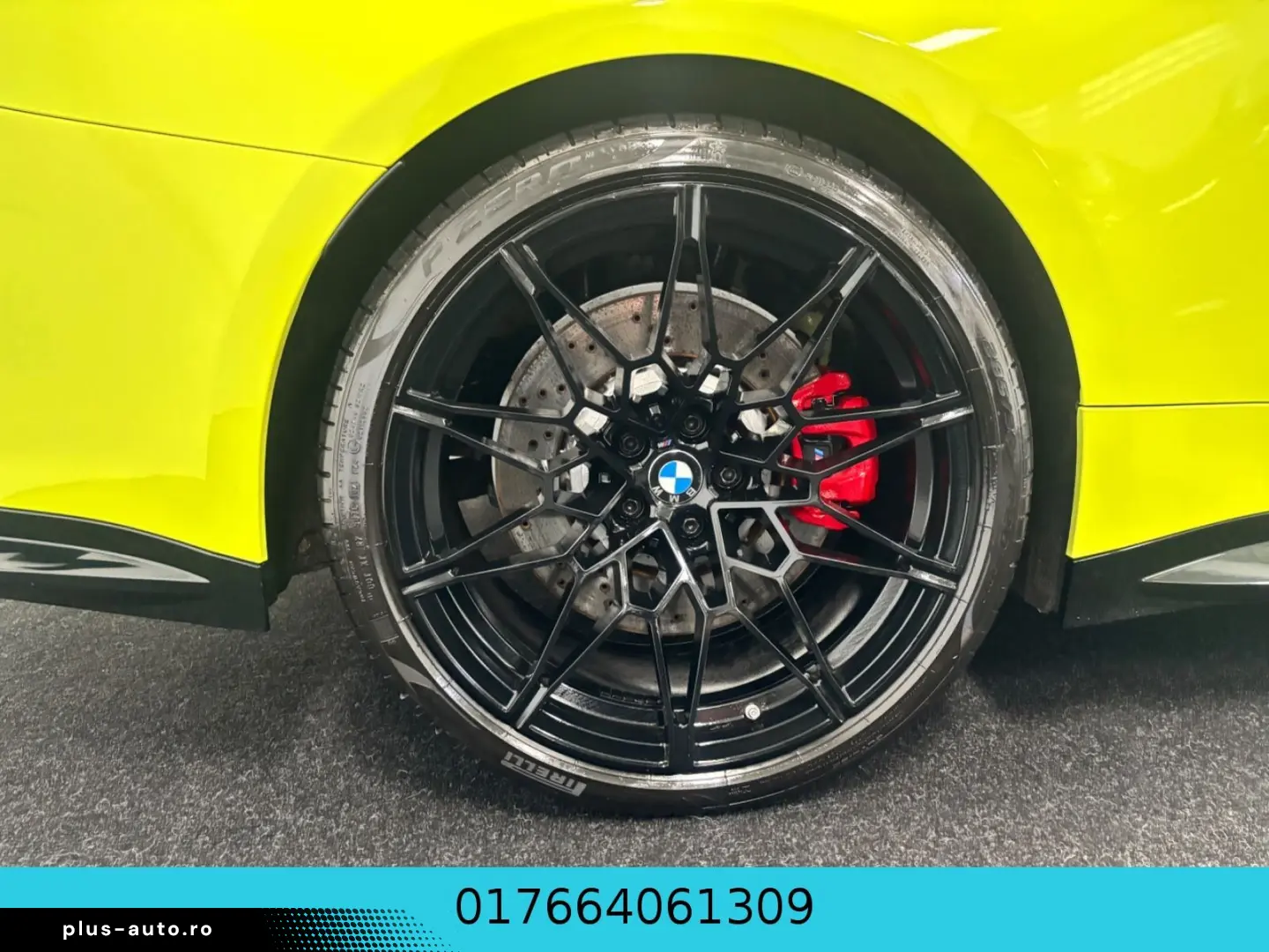 BMW M4 Coupe xDrive Competition CARBON HEAD UP R CAM