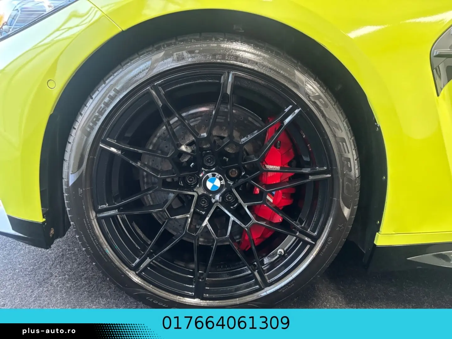 BMW M4 Coupe xDrive Competition CARBON HEAD UP R CAM