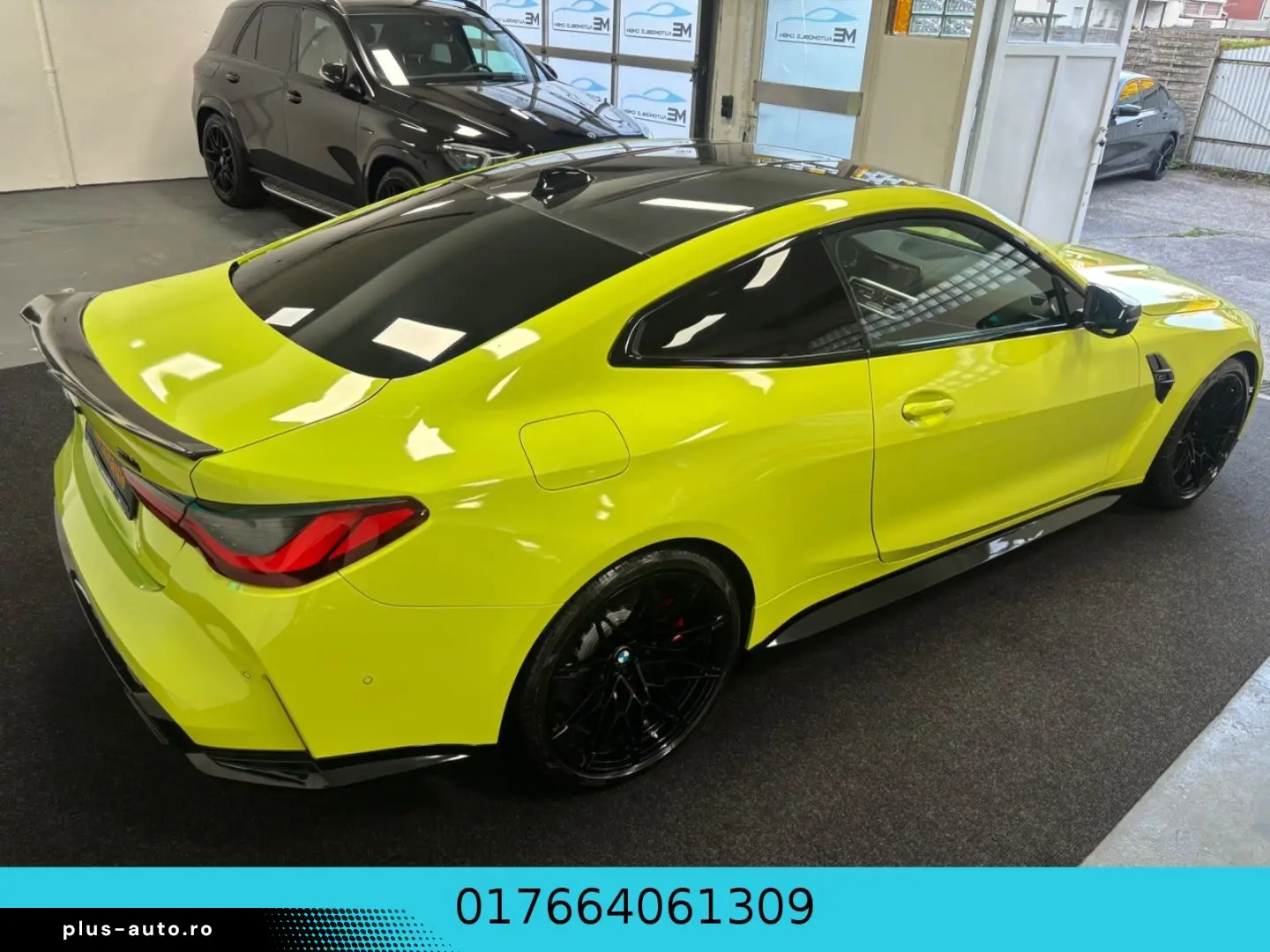 BMW M4 Coupe xDrive Competition CARBON HEAD UP R CAM