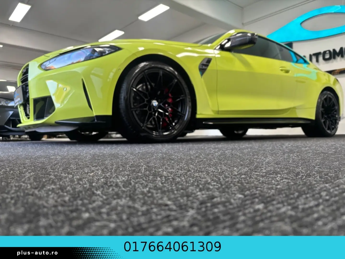 BMW M4 Coupe xDrive Competition CARBON HEAD UP R CAM