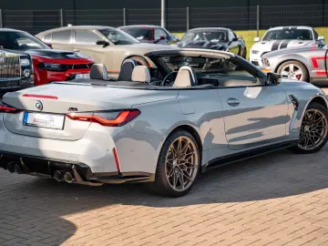 BMW M4 Competition M xDrive Cabrio