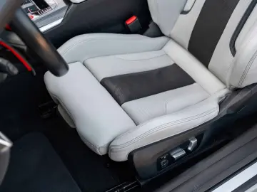 BMW M4 Competition M xDrive Cabrio