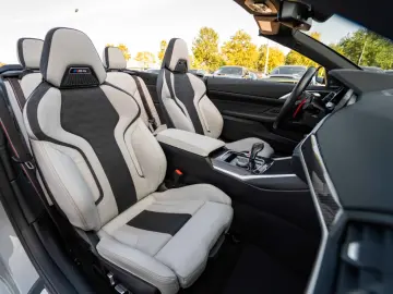 BMW M4 Competition M xDrive Cabrio