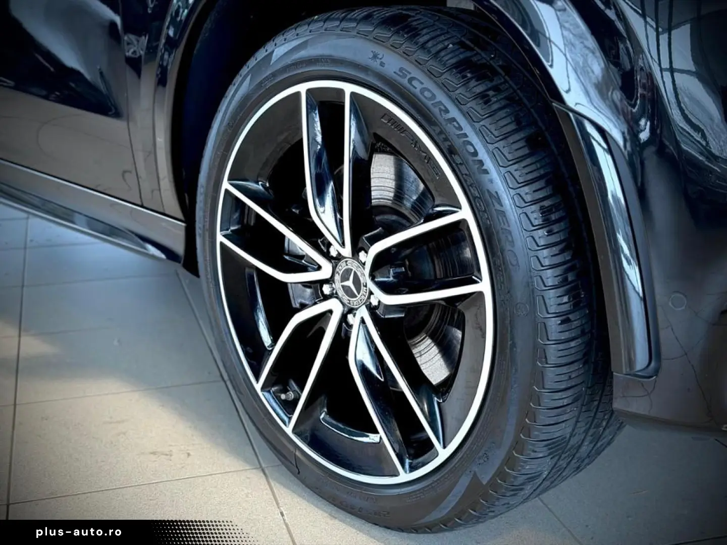 MERCEDES-BENZ GLE 580 4M AMG AHK Pano 360 Burmester &hellip;