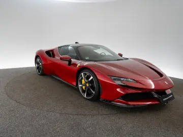 FERRARI SF90 Stradale