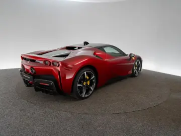 FERRARI SF90 Stradale