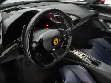 FERRARI SF90 Stradale
