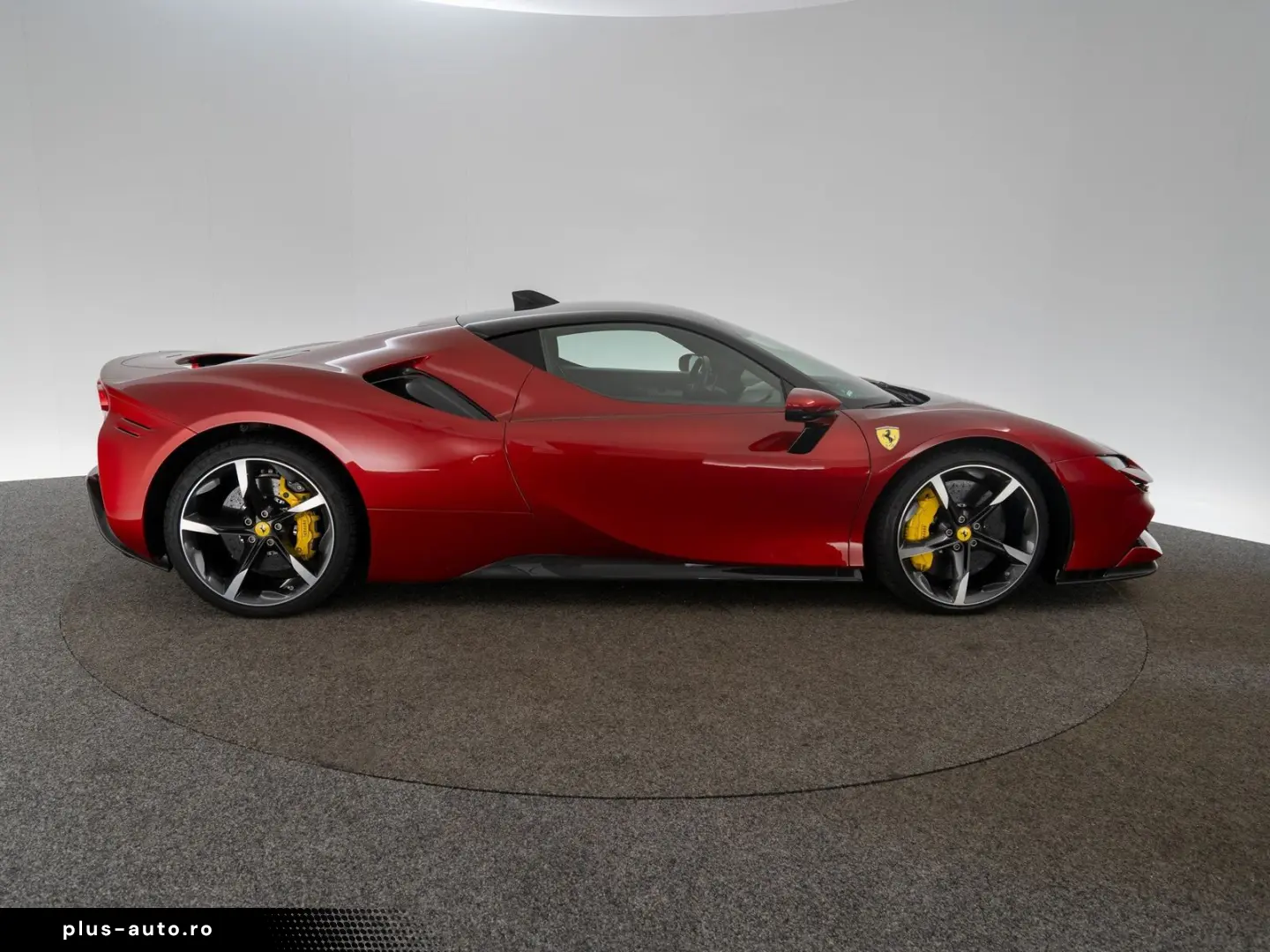 FERRARI SF90 Stradale