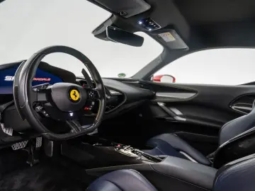 FERRARI SF90 Stradale
