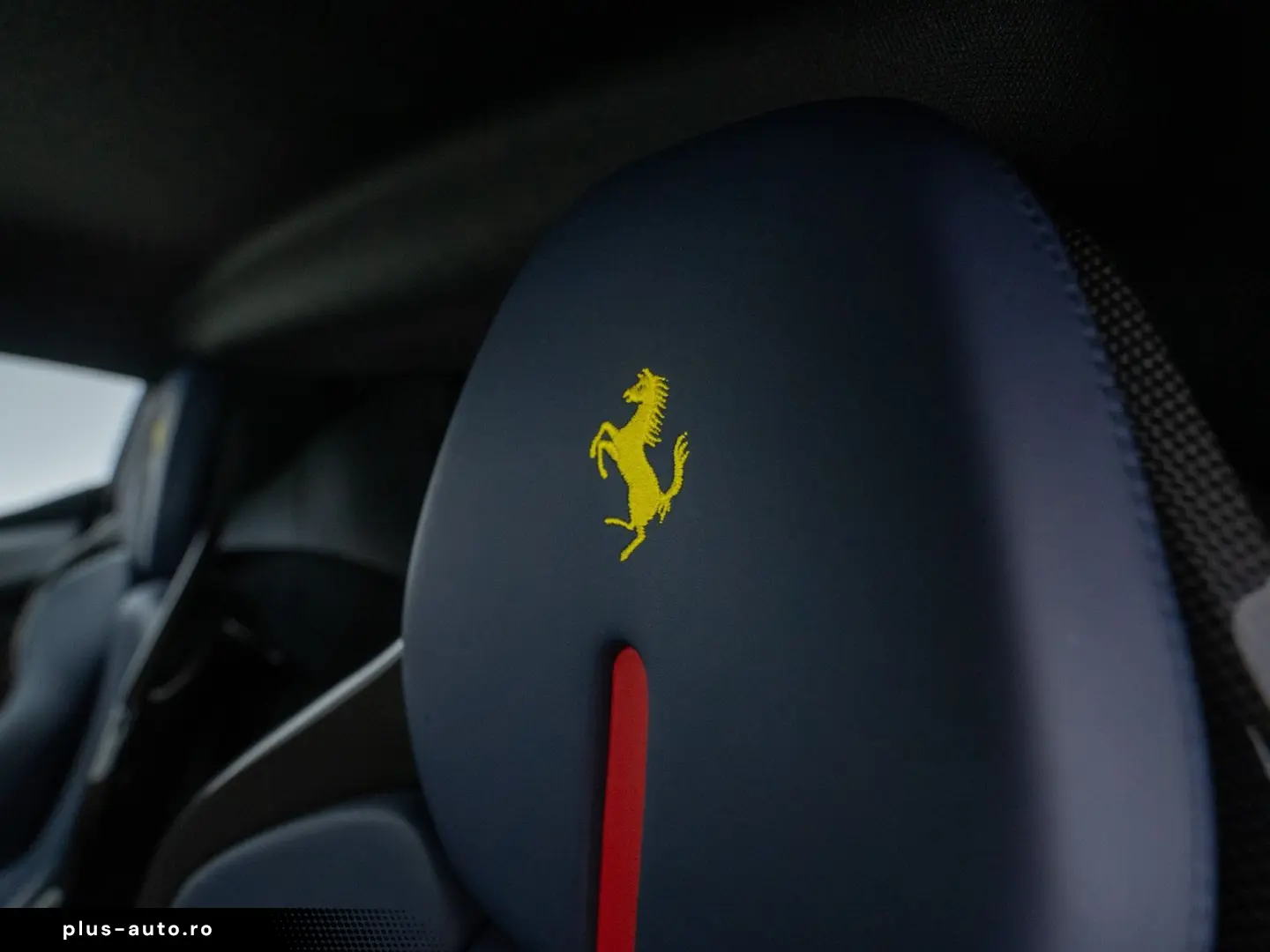 FERRARI SF90 Stradale