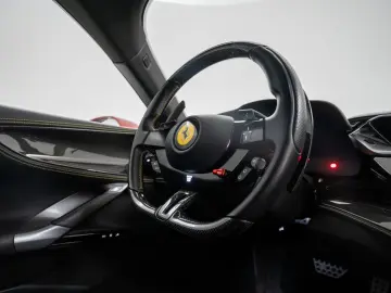 FERRARI SF90 Stradale