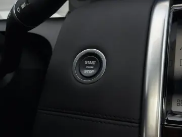 LAND ROVER Discovery Sport S AWD Aut ACC Navi LED Kamera