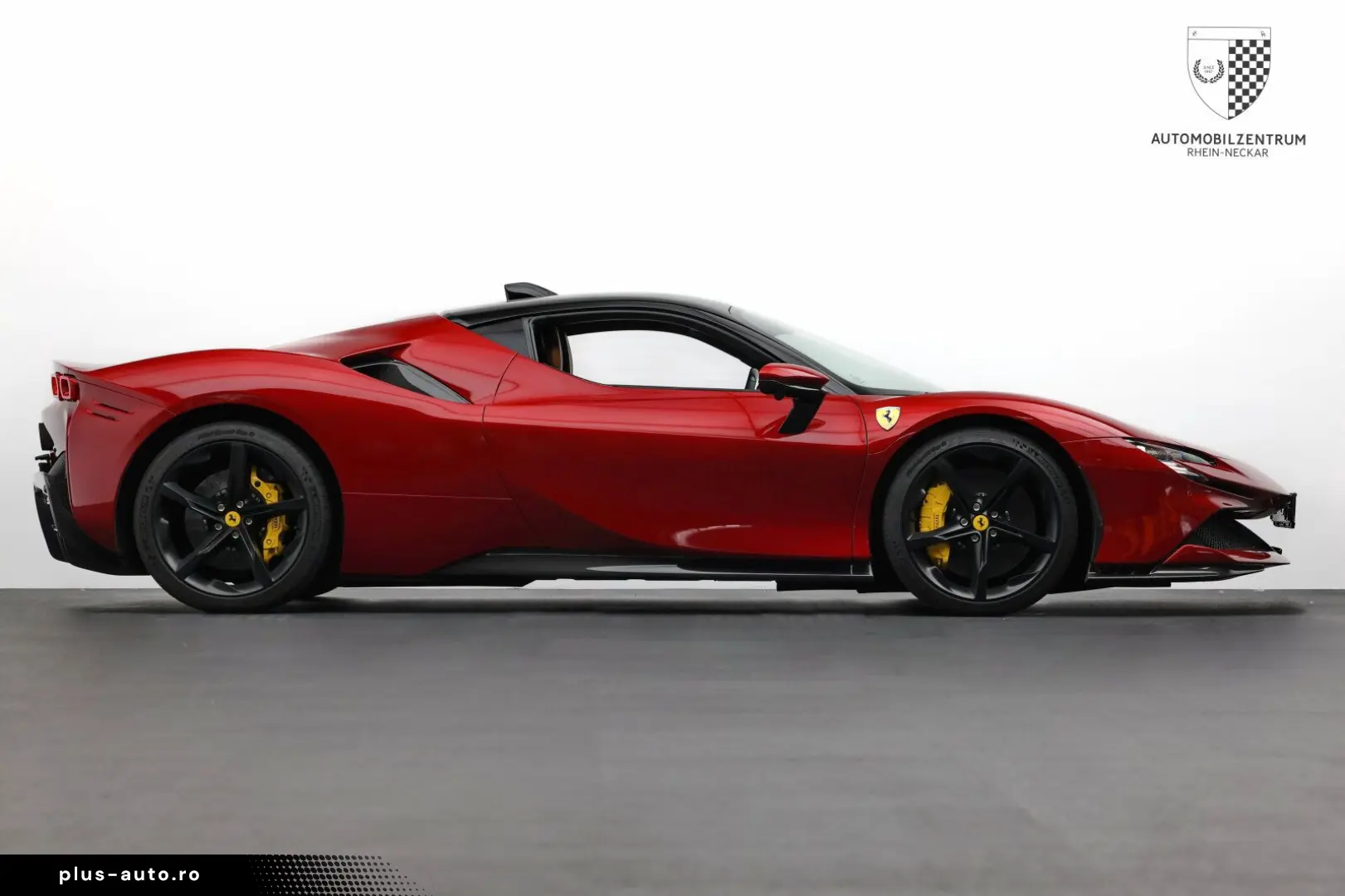 FERRARI SF90 Stradale