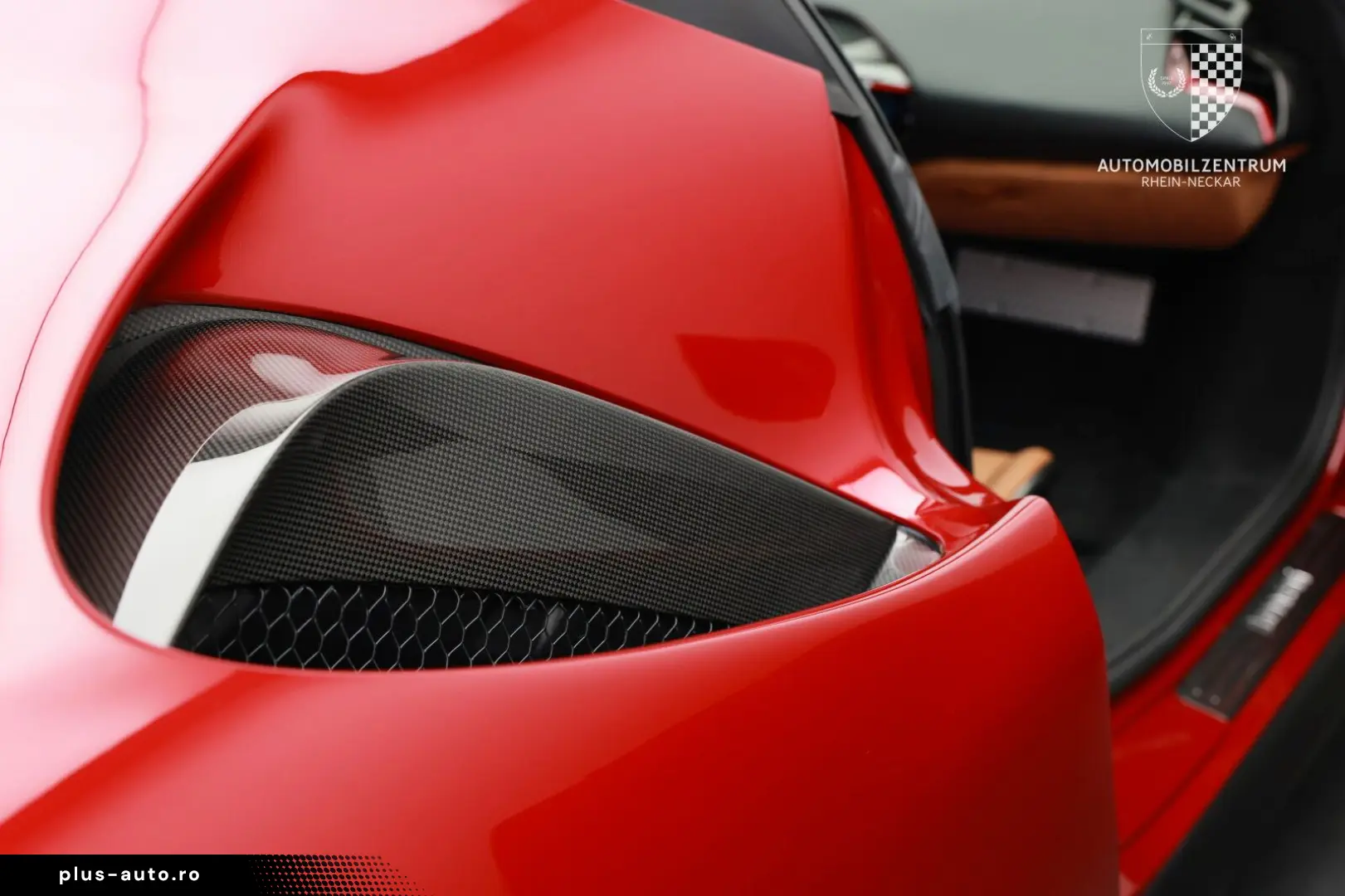 FERRARI SF90 Stradale