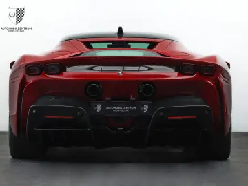 FERRARI SF90 Stradale