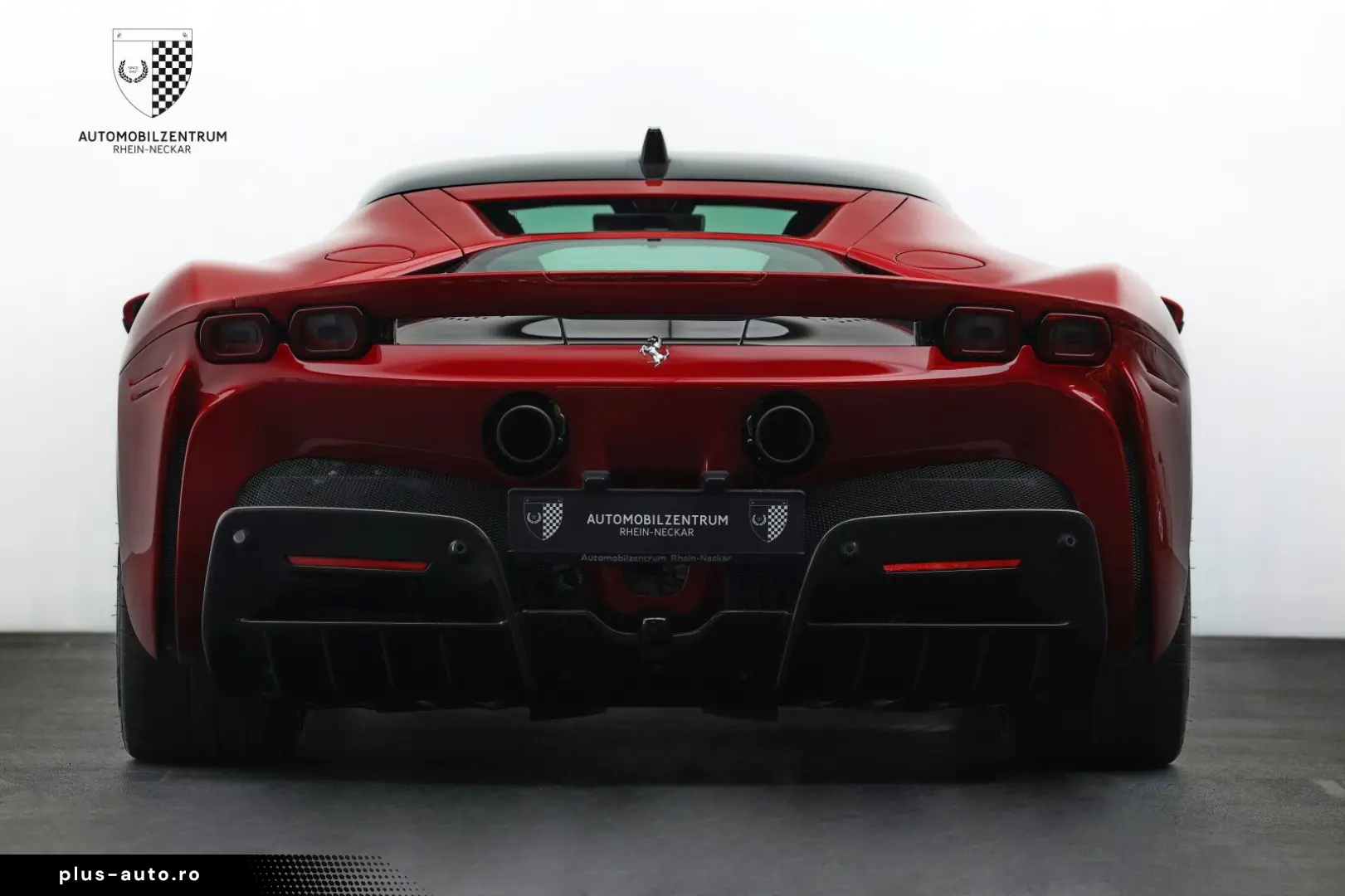 FERRARI SF90 Stradale