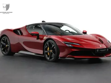 FERRARI SF90 Stradale
