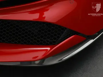 FERRARI SF90 Stradale