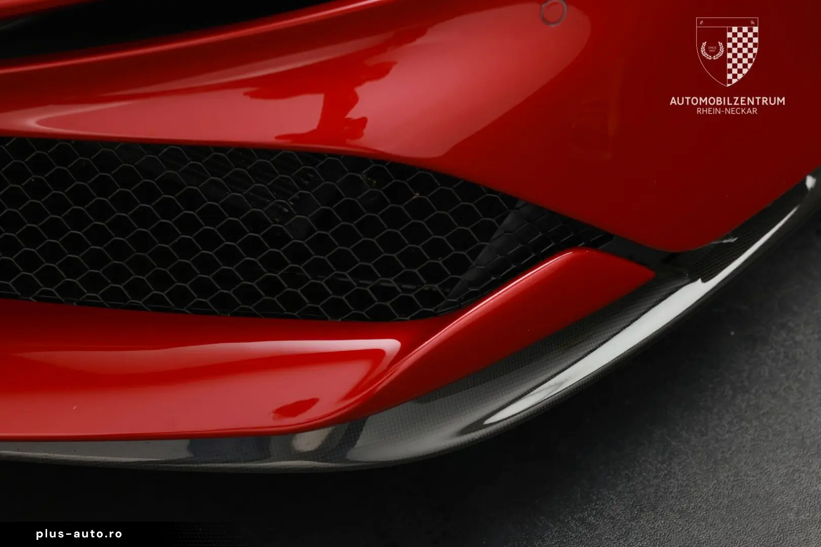 FERRARI SF90 Stradale