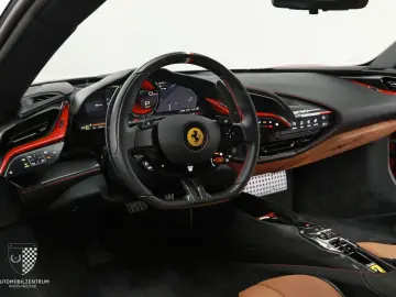 FERRARI SF90 Stradale