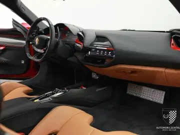 FERRARI SF90 Stradale