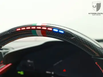 FERRARI SF90 Stradale
