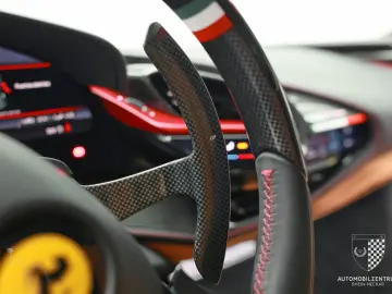 FERRARI SF90 Stradale