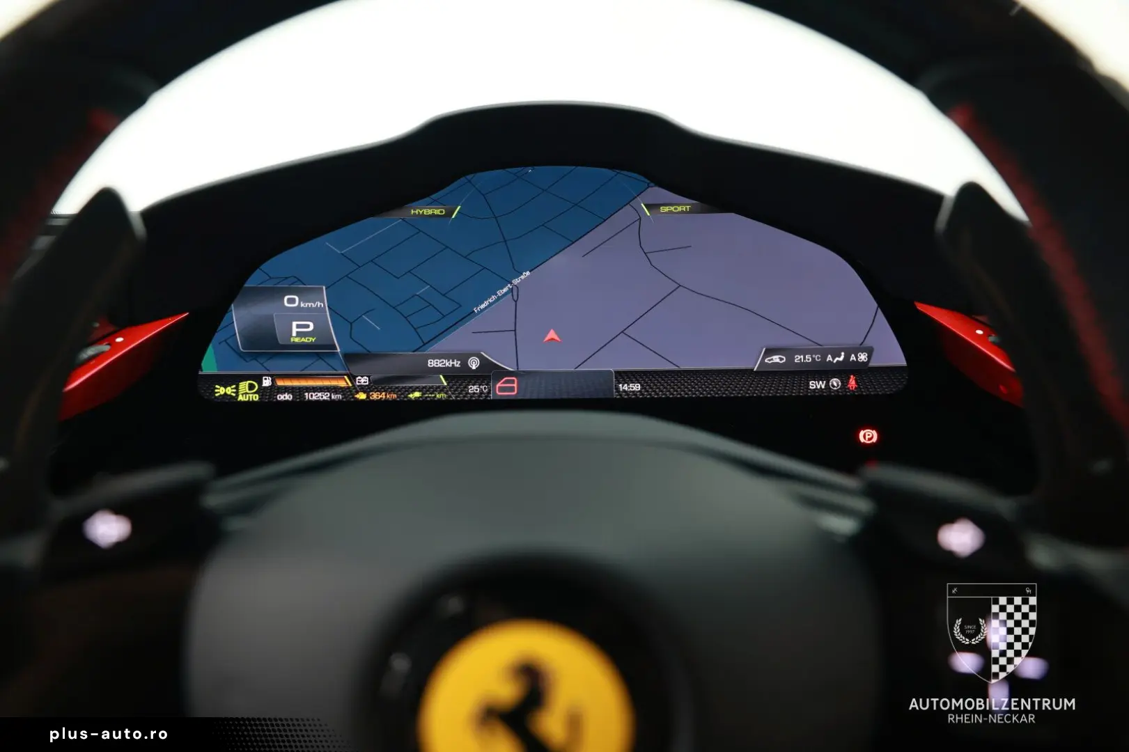 FERRARI SF90 Stradale