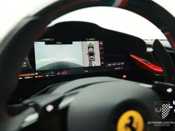 FERRARI SF90 Stradale