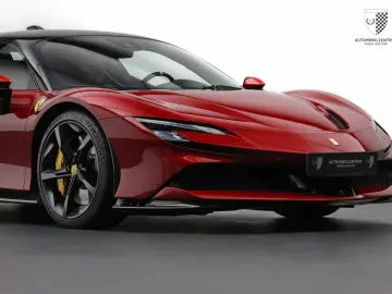 FERRARI SF90 Stradale