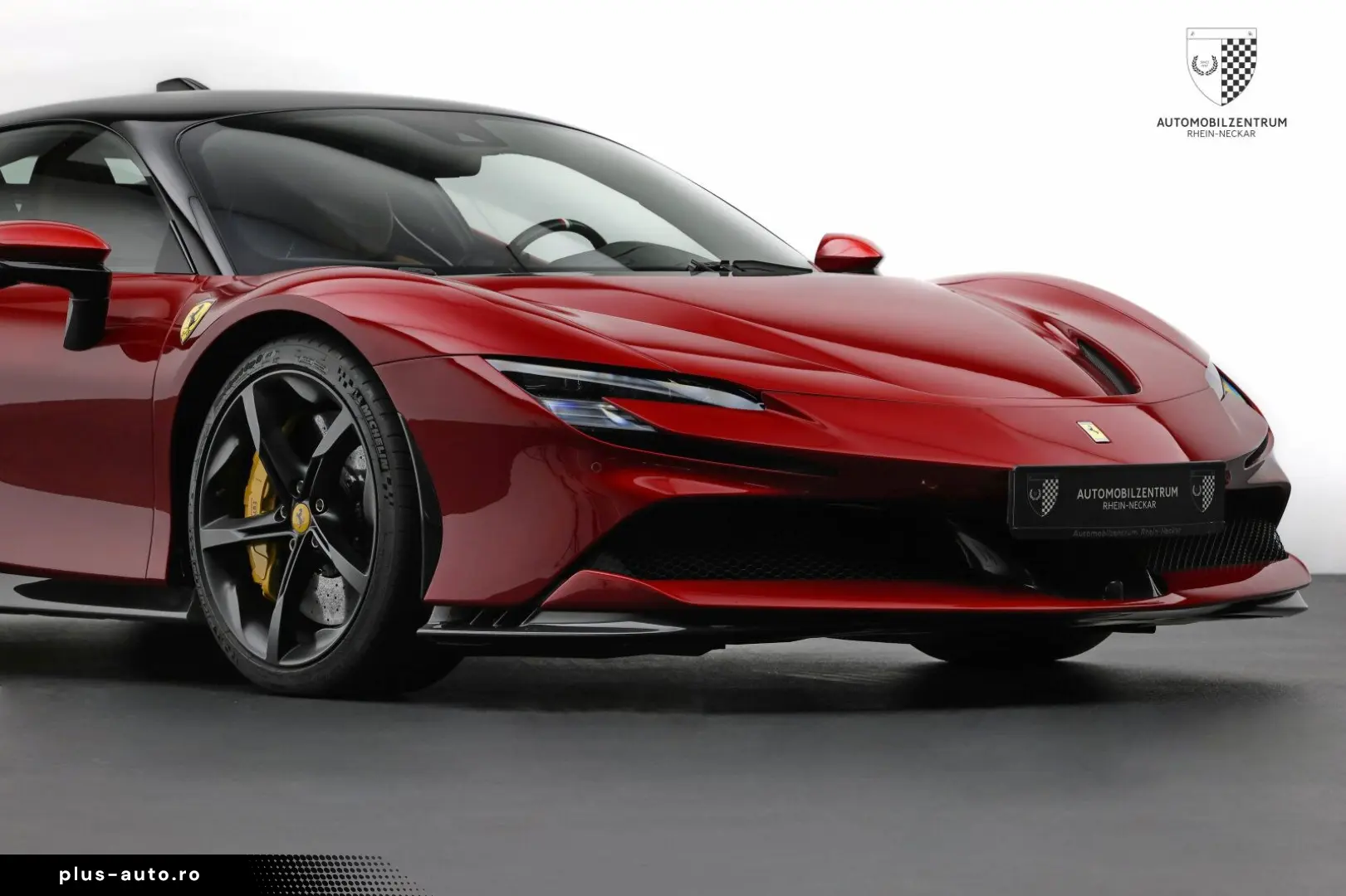 FERRARI SF90 Stradale