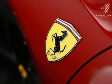 FERRARI SF90 Stradale