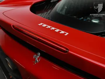 FERRARI SF90 Stradale