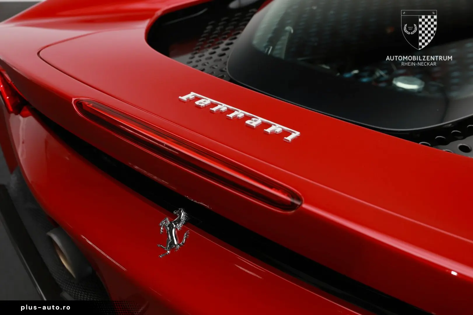 FERRARI SF90 Stradale