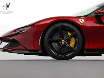 FERRARI SF90 Stradale
