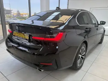 BMW SERIA 318 Luxury  2022