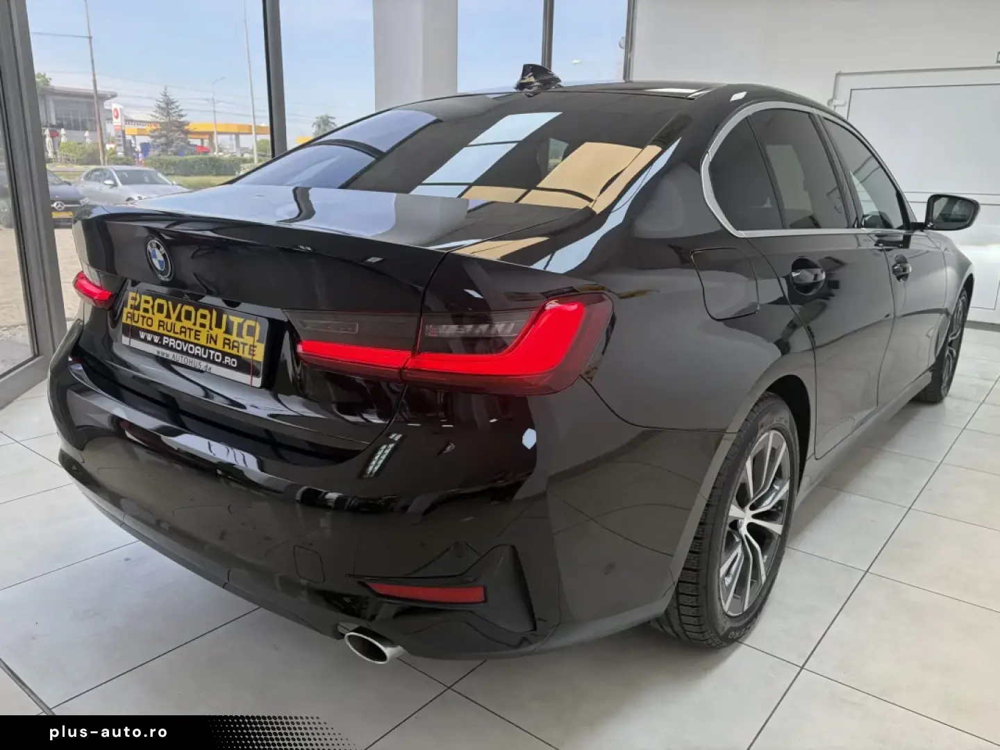 BMW SERIA 318 Luxury  2022