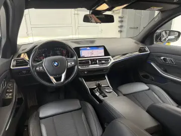 BMW SERIA 318 Luxury  2022